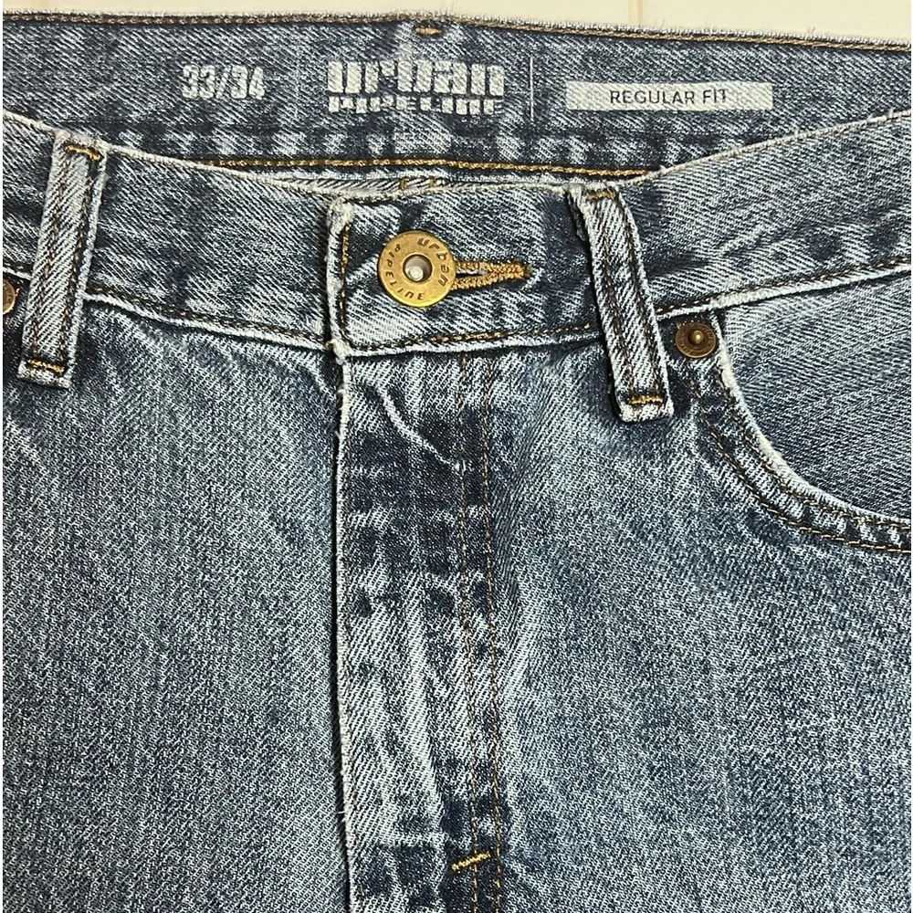 - Urban Pipeline Straight Leg Jeans SZ 33/34! EUC!
